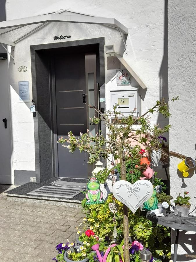 Ferienwohnung Mit Kleinem Garten Sonnenbühl Екстериор снимка